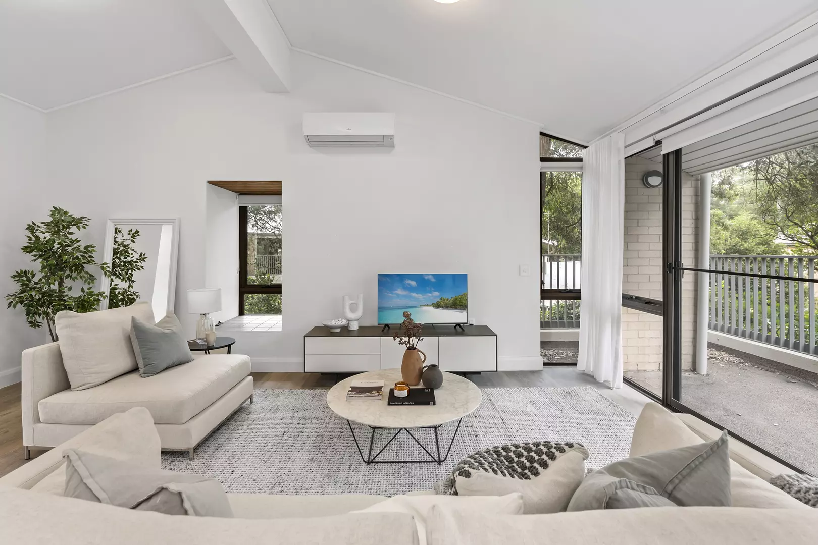 Modern and Spacious 2 Bedroom Home - Unit 31