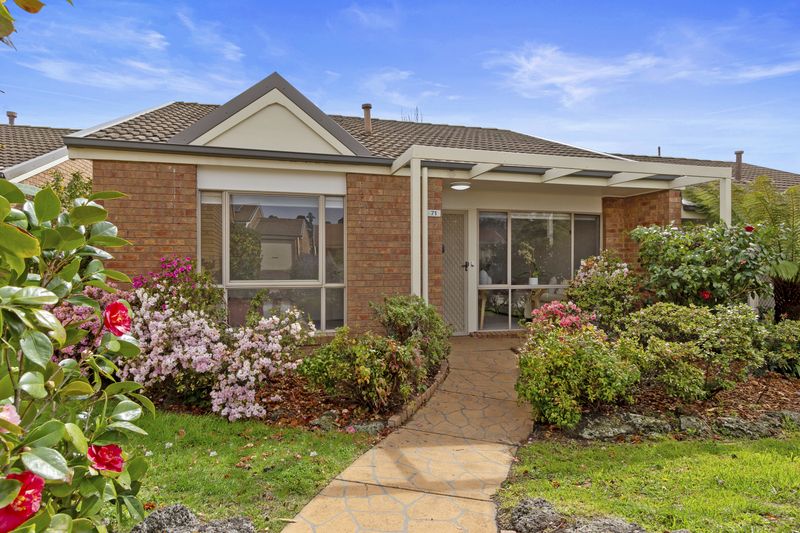 High Potential Unit with Garage and Extensive Refurbishment