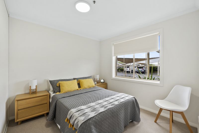 Ground Floor Living by Water and Parkland