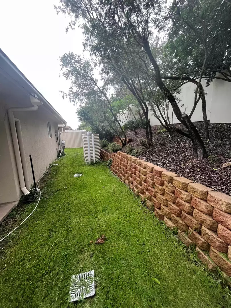 Spacious - private location, tidy 2 bedroom with study home