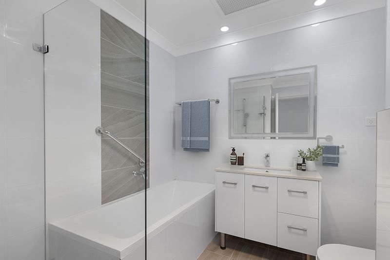 3 bedroom contemporary unit with easy access and light-filled throughout