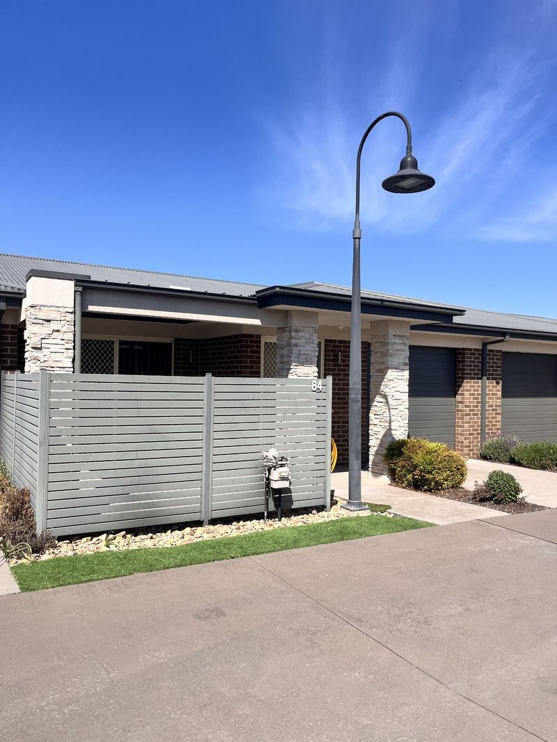 Delightful Villa, Steps from Clubhouse and Gardens