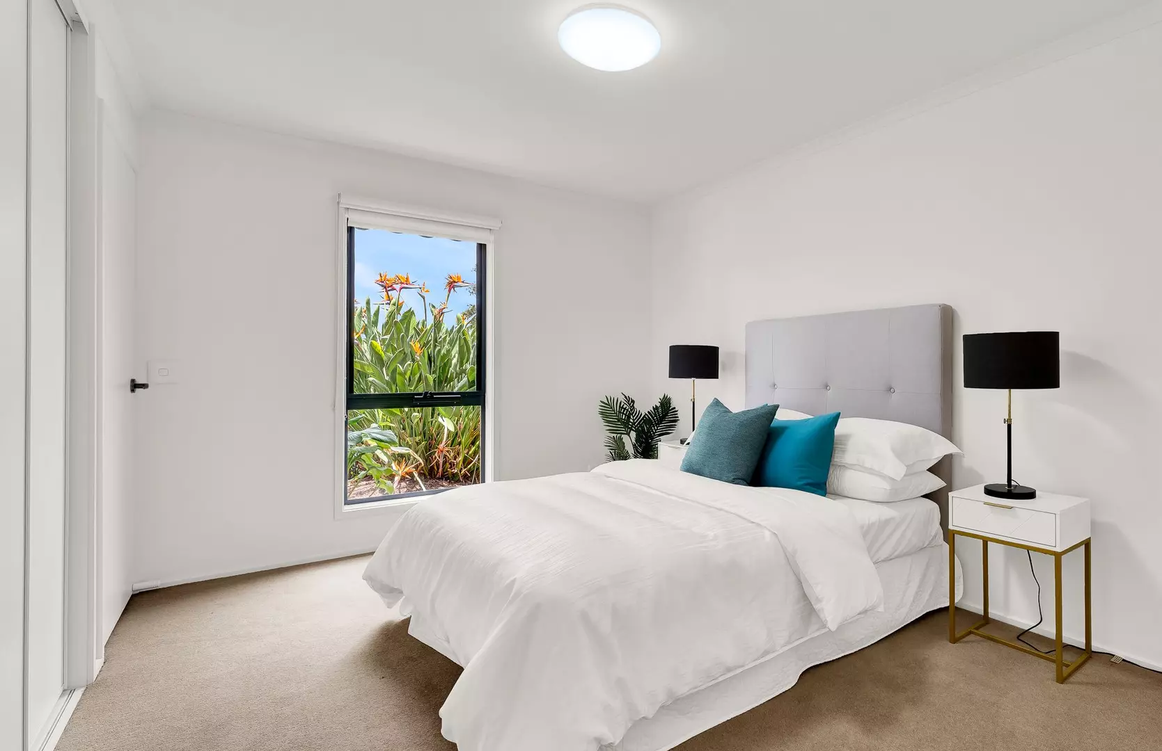 Beautifully presented two-bedroom unit - Unit 51!