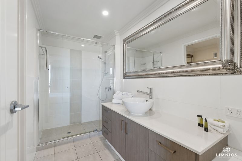 Fully Furnished Inner-City Sanctuary with City Views