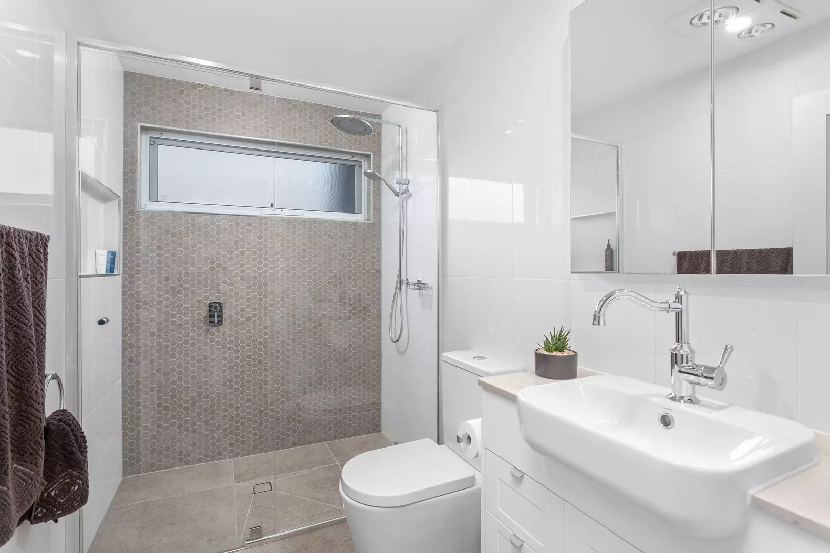 Rare Private Corner Block & Lake Views