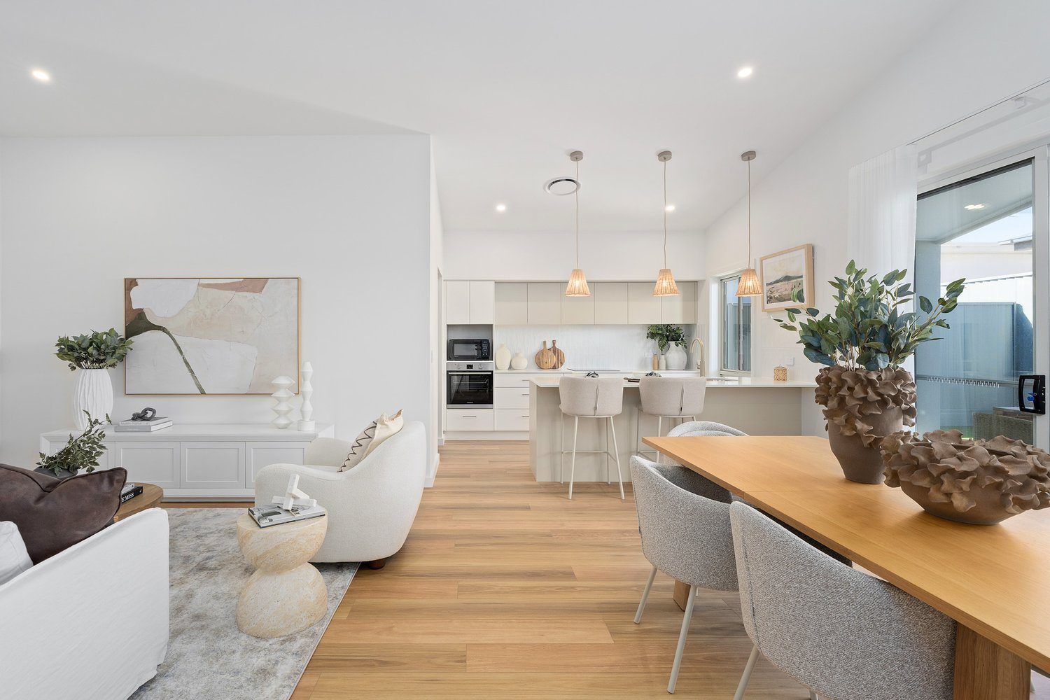 Welcome to the Dawn - Spacious Living with Versatility and Style