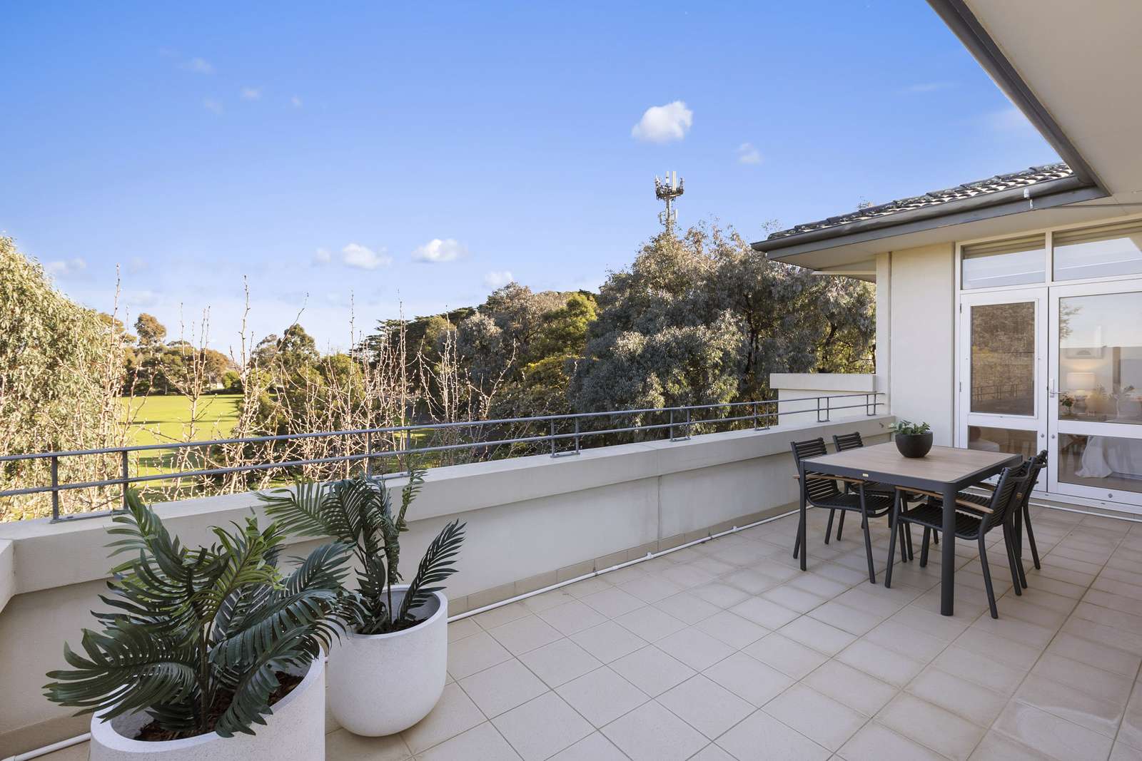 3-bedroom penthouse with spectacular views