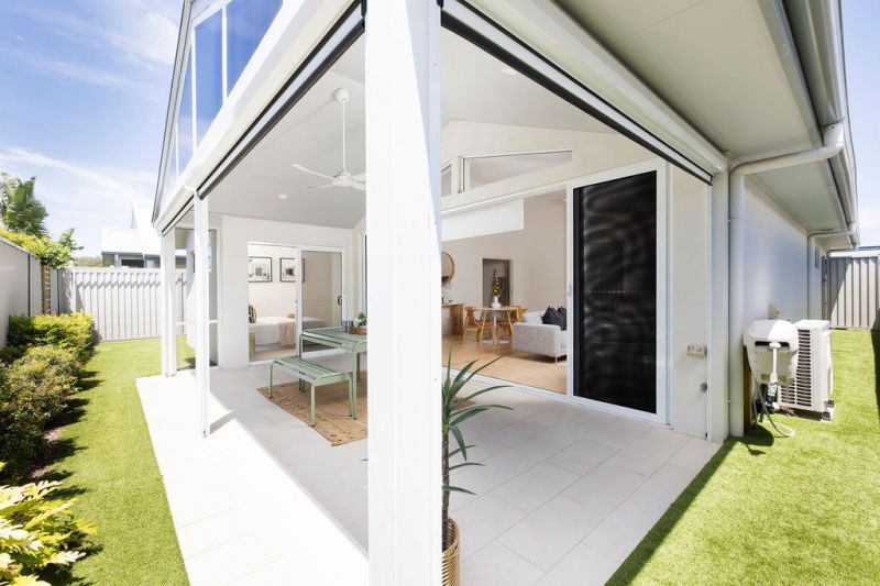 Elegant Living with Entertainer's Alfresco