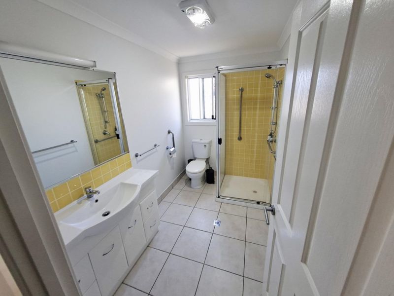Ensuite, Study, Location