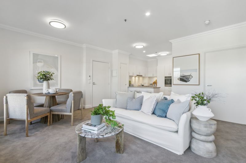 Spacious and bright two-bedroom apartment