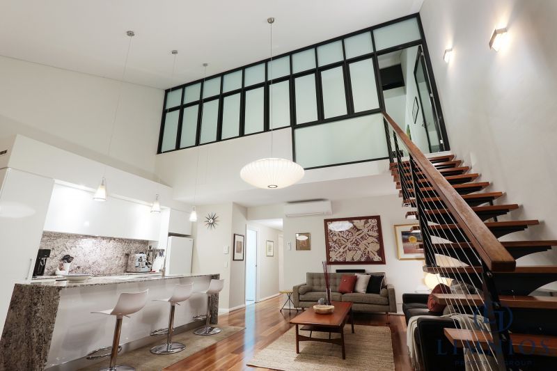 Warehouse Terrace Style Apartment With 3 Bedrooms Plus a Study!!