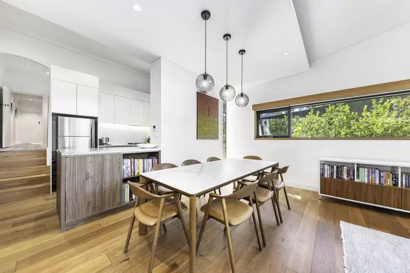 Enviable private position in a quiet but convenient street