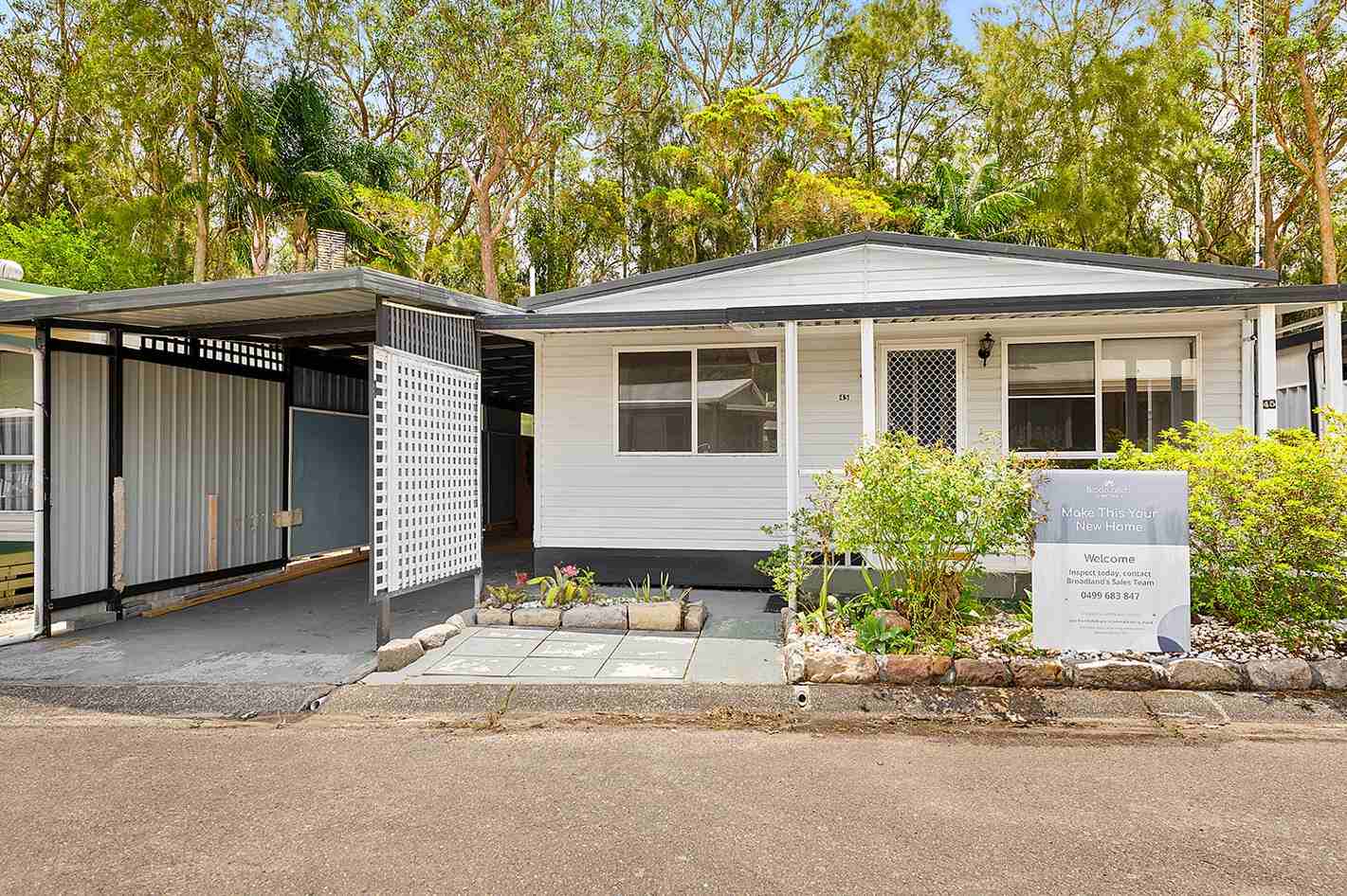 Beautiful Presentation - Bushland Scenery from Back Yard - Quiet Location in Village