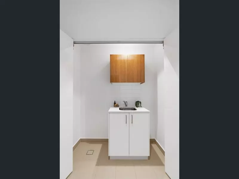 Charming Retirement Living in the heart of Glen Waverley