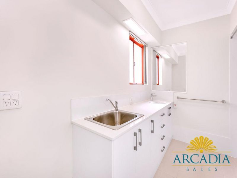 ARCADIA WATERS BICTON - 3 Bedroom, First Floor Stunner...