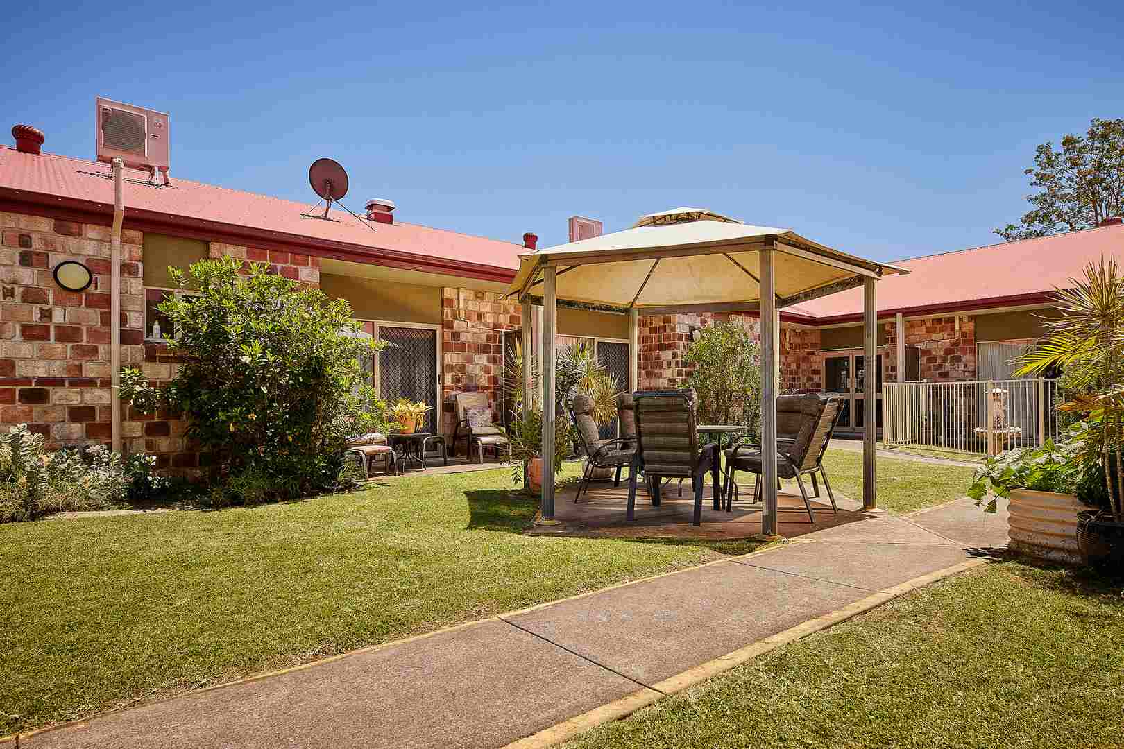 Clive Burdeu Aged Care Service - Churches of Christ 