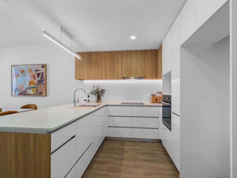 Light, bright and spacious two-bedroom apartment