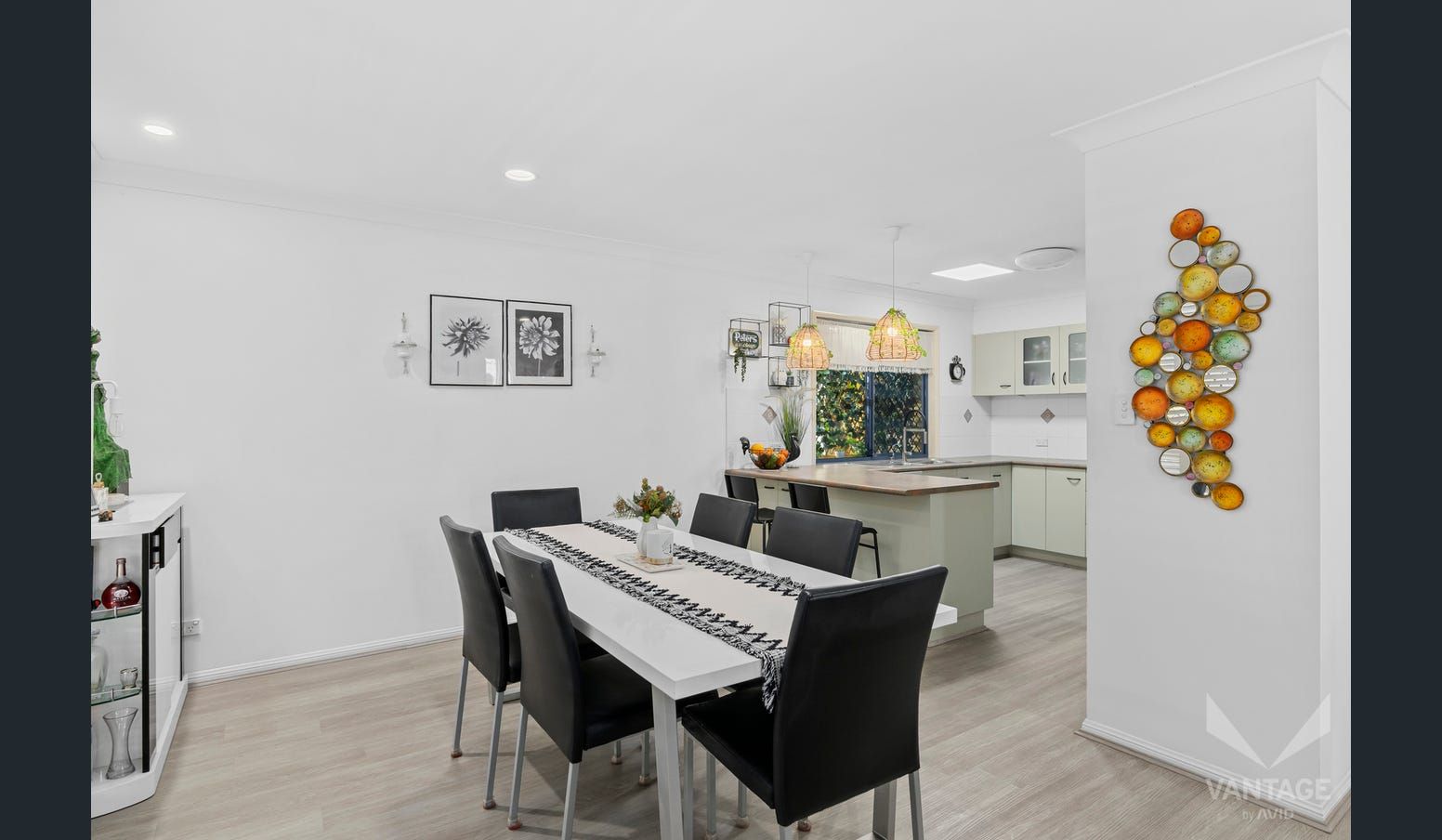 Quaint Cottage Feel with Huge Enclosed Verandah!