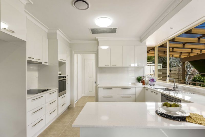 Fully refurbished elevated spacious 5 star villa