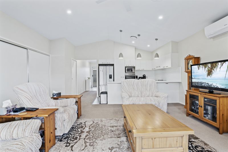 Hidden Oasis with Stunning Sunroom!