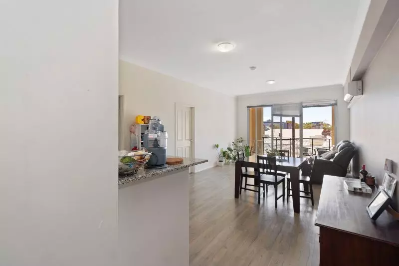 Central Living & Resort Style!