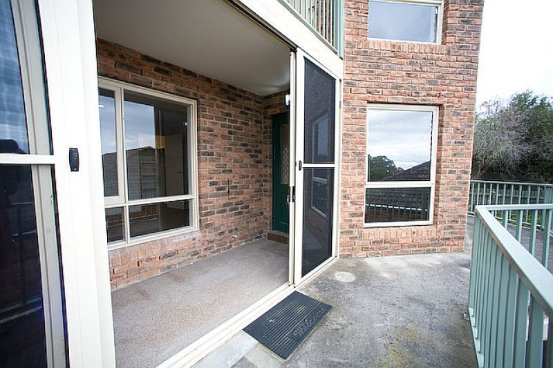 DEPOSIT TAKEN - Ground floor unit with bay views!