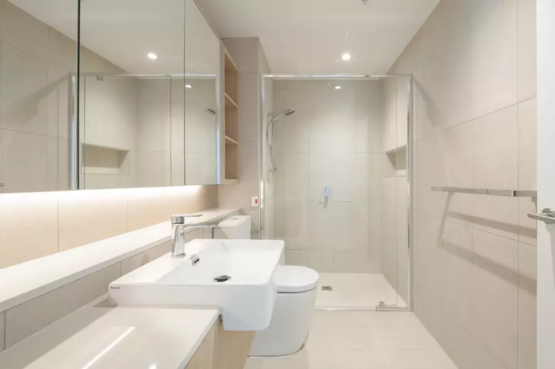 Sophisticated Living with Northern Light and Premium Inclusions