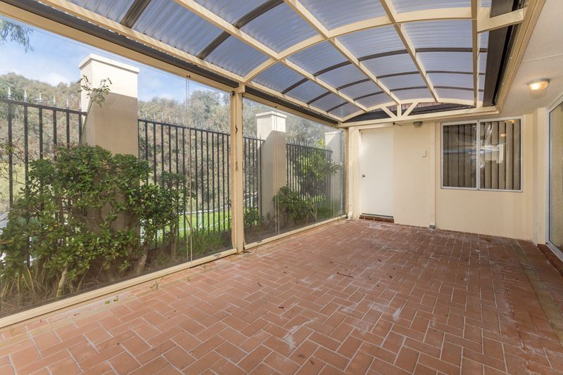 Delightful home overlooiking the Canning River