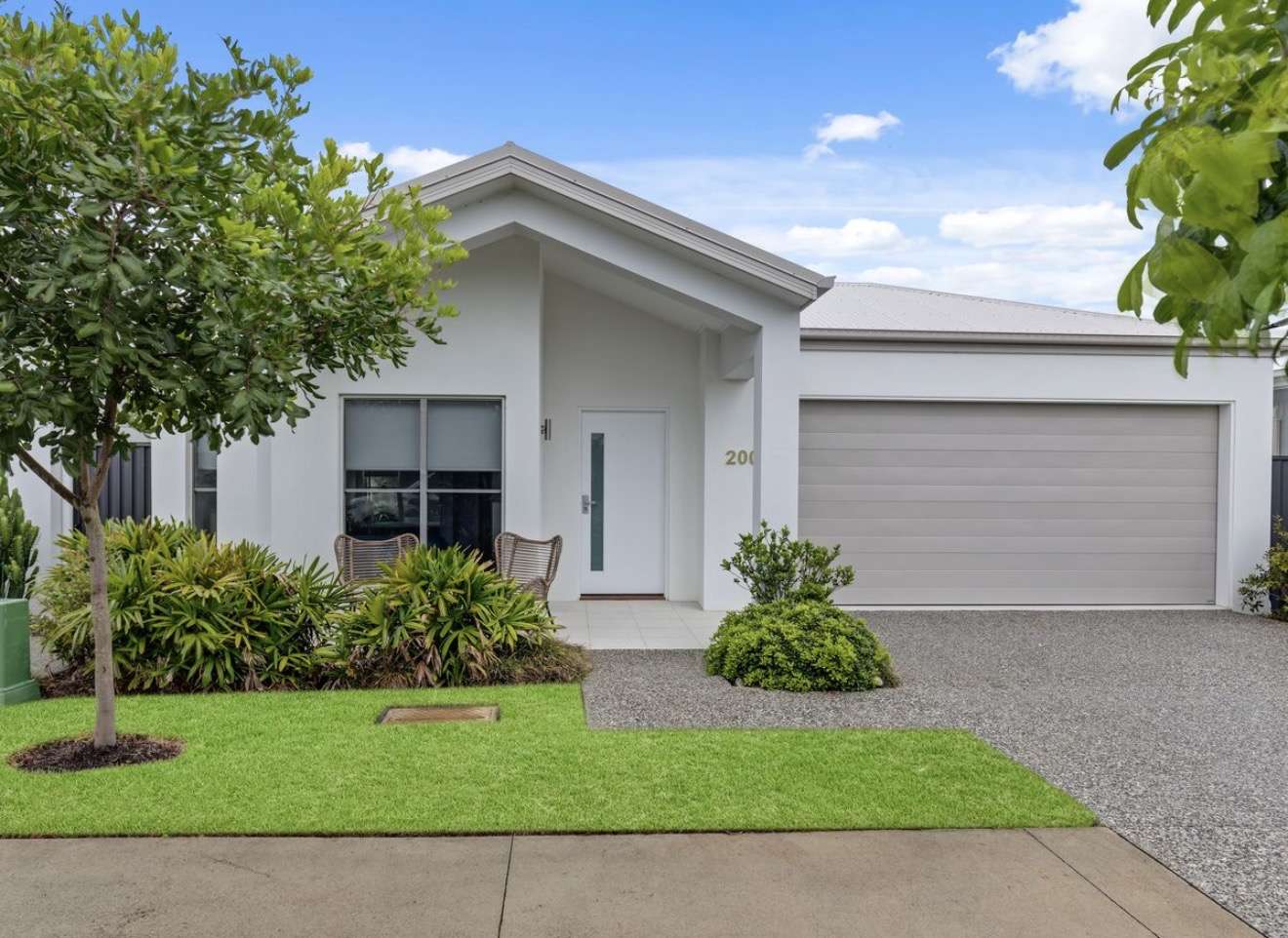 Halcyon Nirimba - Home 200 - Luxury Lifestyle Resort (Brighton design)