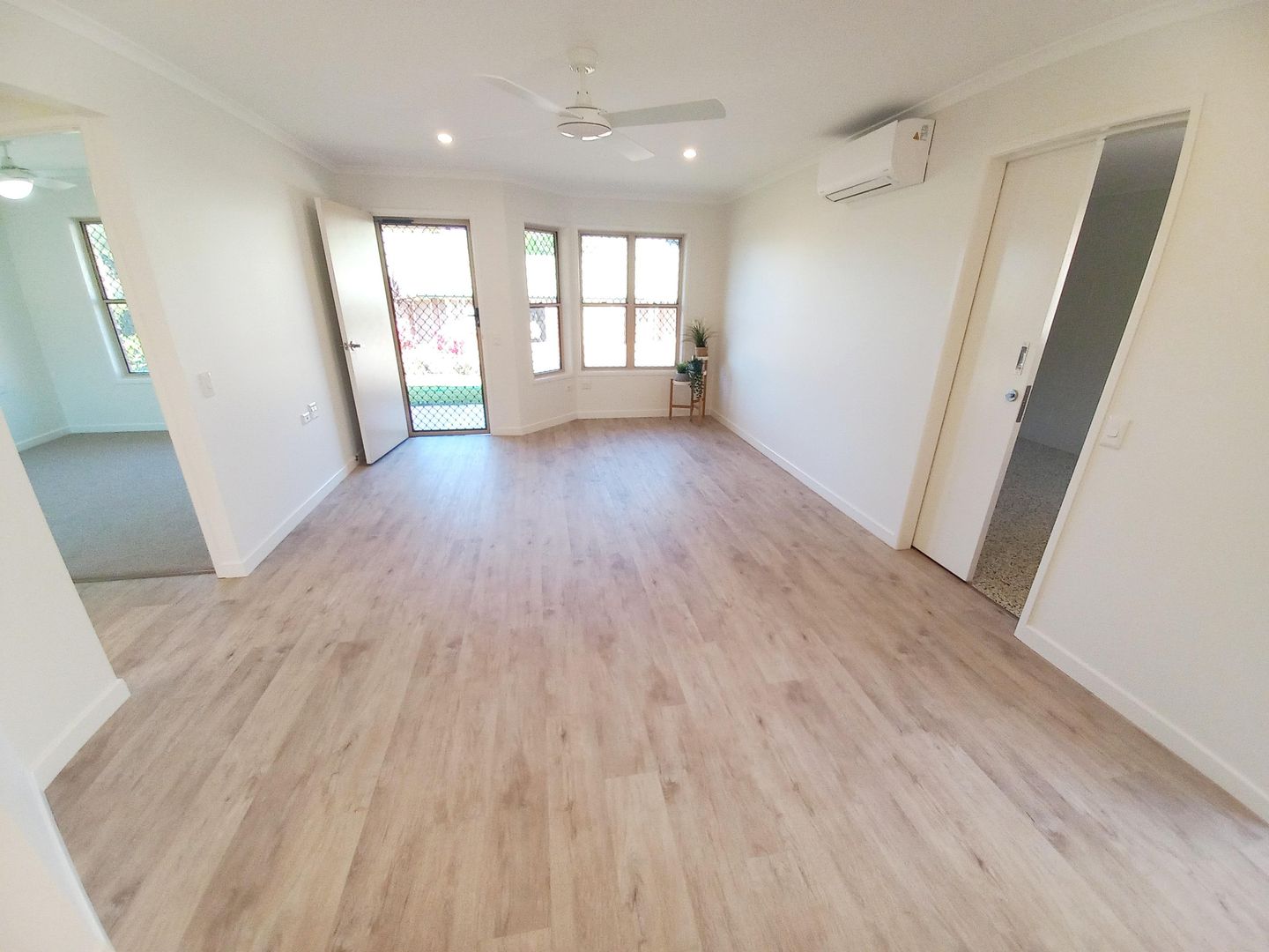 Perfectly located! Unit 6 Palmwoods Garden Village