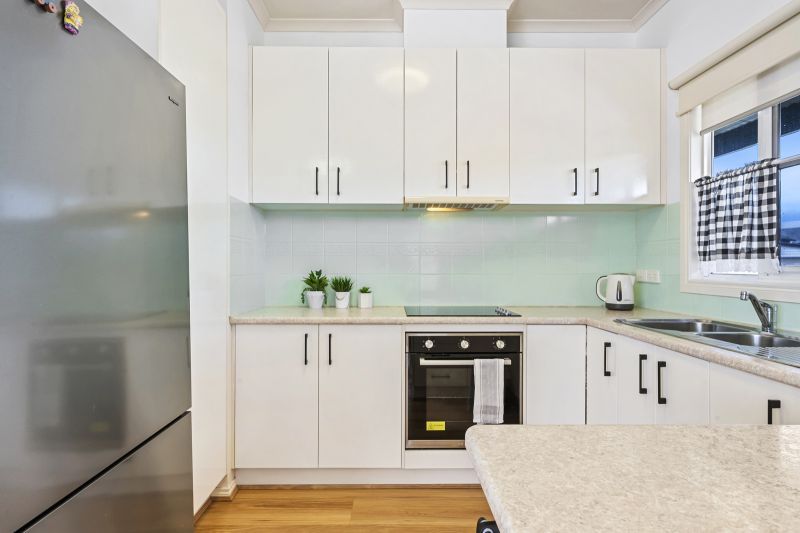 Charming Corner Cottage