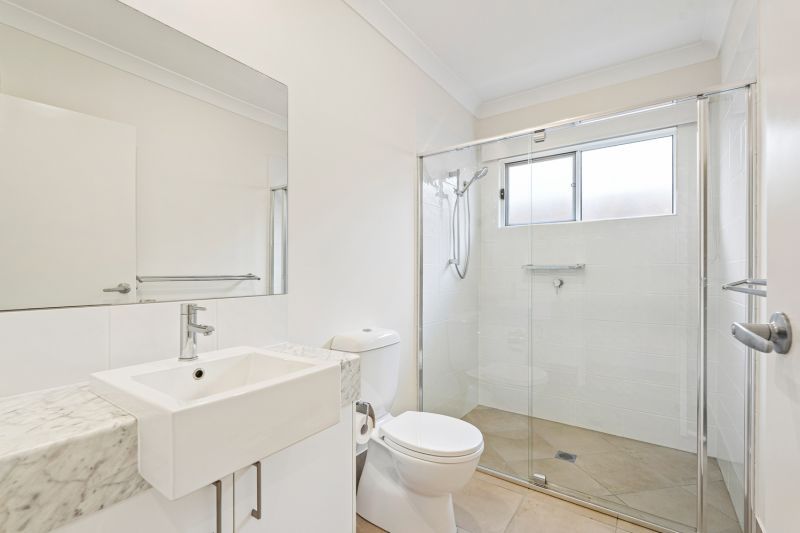 Bright, Stylish Home - Perfect for Easy Living!