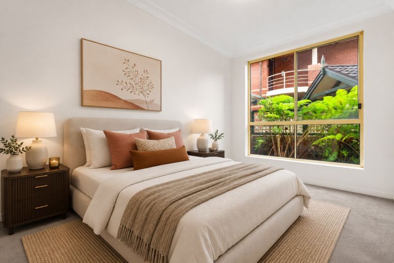 Spacious Ground-Floor Living Surrounded by Gardens