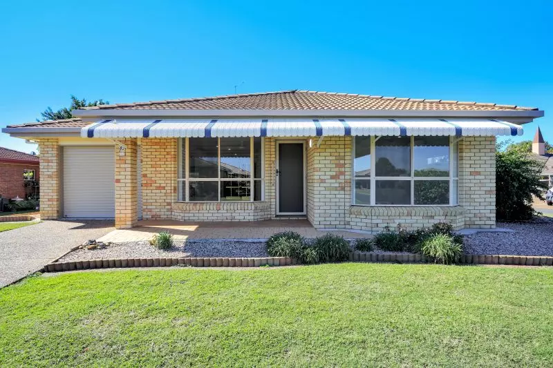 Stand alone villa, ready now!