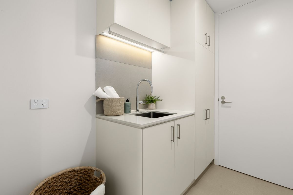 Luxury Sunny Living