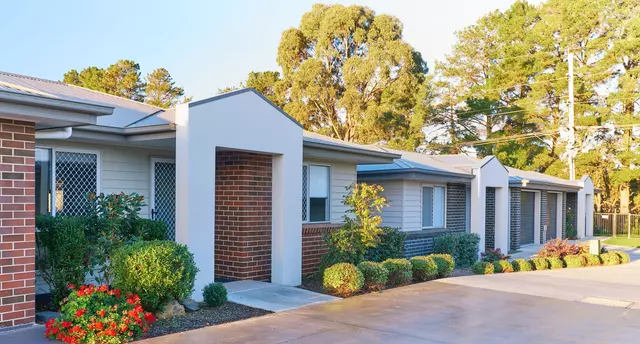 Villa 94 | 2 Bedroom + 1 Bathroom + Powder Room - Oak Tree Retirement Village Orange