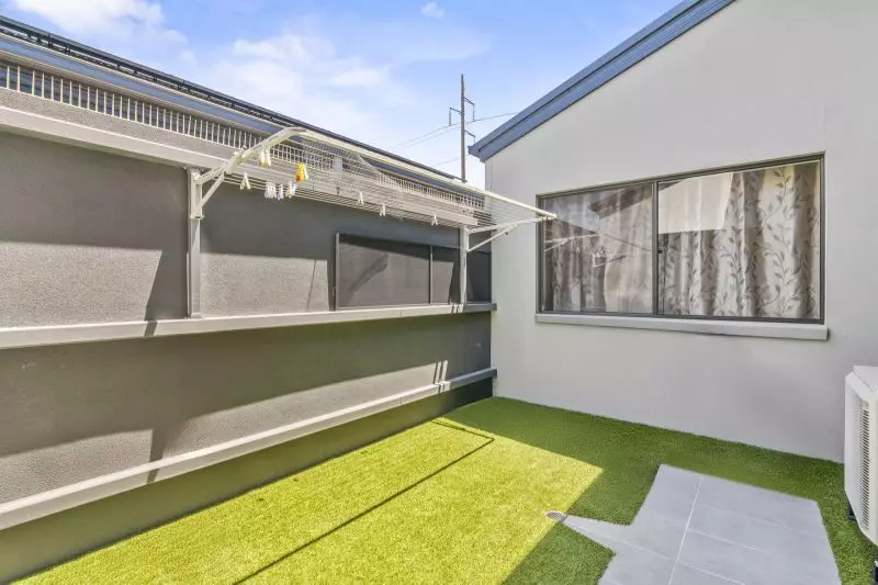 Site 100 - Established Lillydale