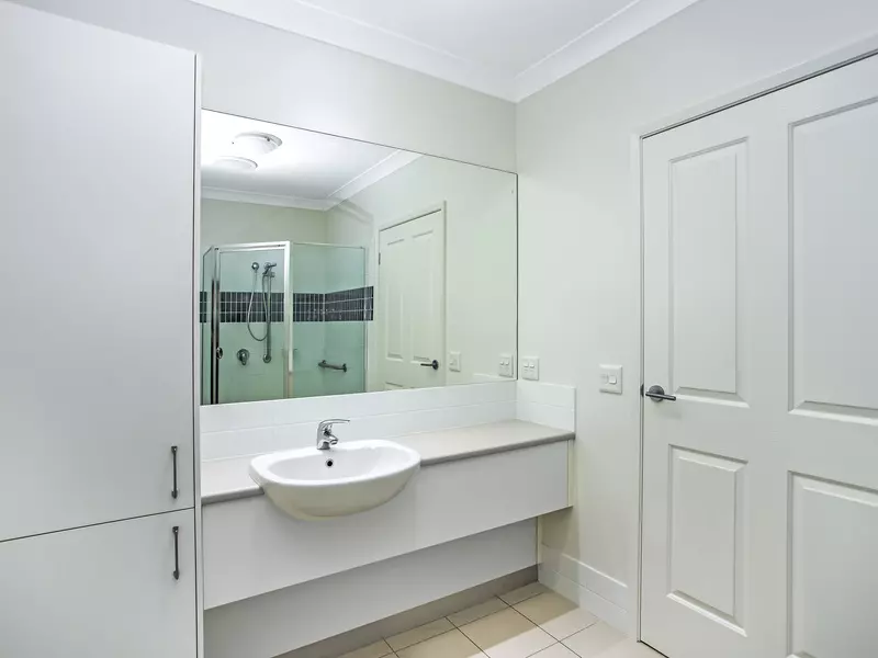 Perfectly Positioned Villa with Beautiful Alfresco