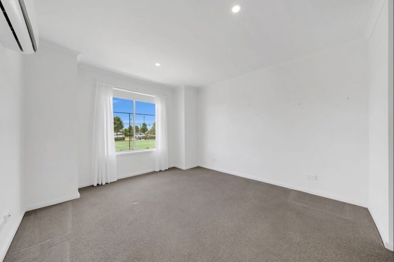 Spacious home within Avington