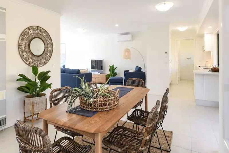 Stunning modern interior renovations in this spacious contemporary unit.