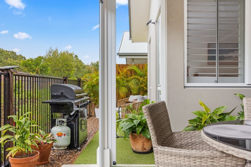 Modern Retreat with Private Alfresco Outlook
