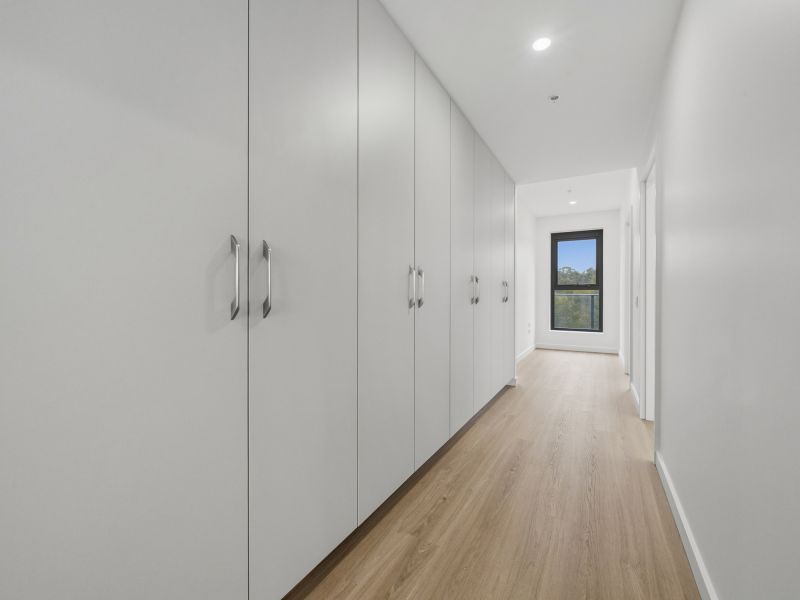 Expansive Apartment with large balcony