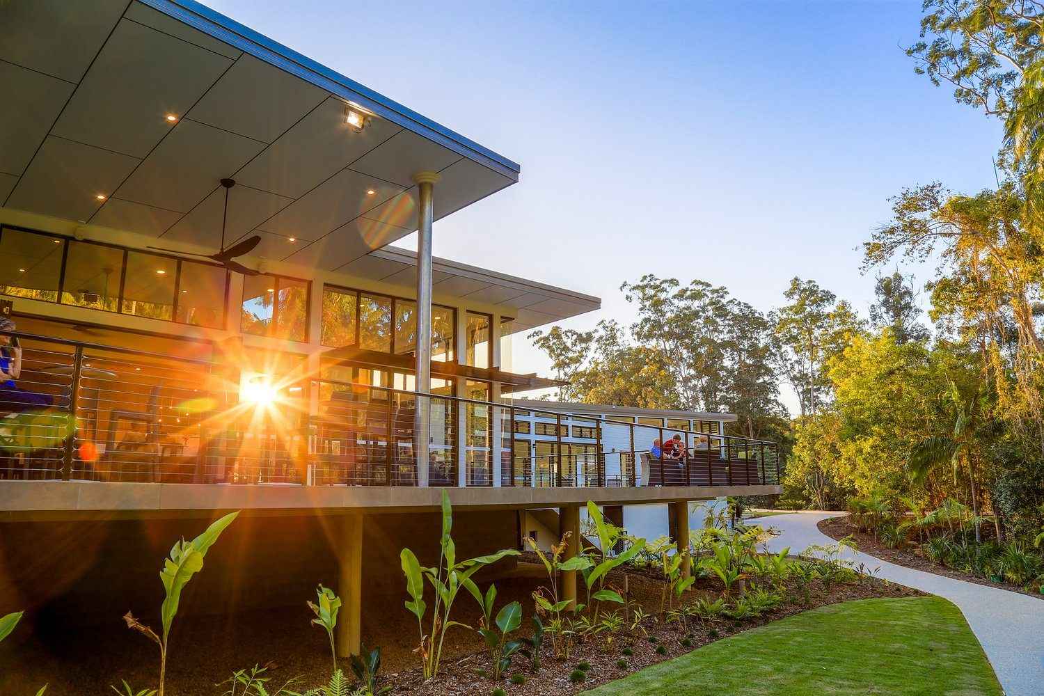 A Perfect Lifestyle Property to Treasure