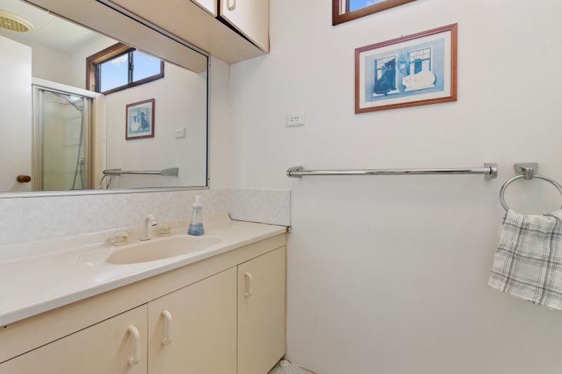 Vibrant Two Bedroom with Alfresco