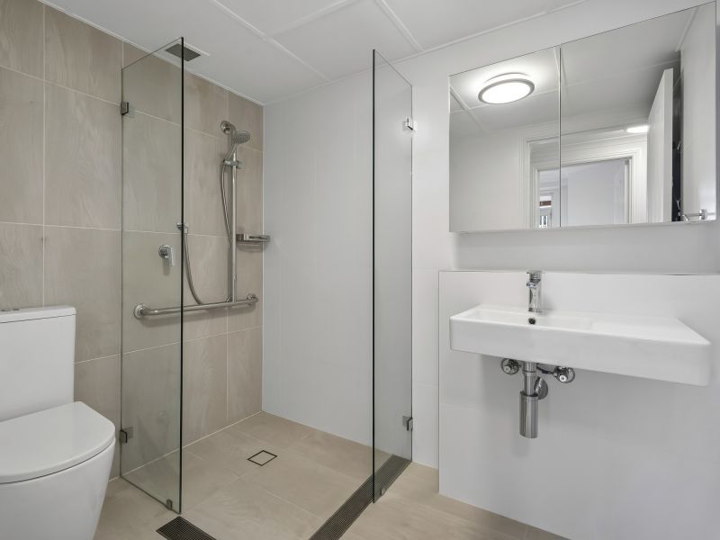 Move-in ready luxurious serviced apartment
