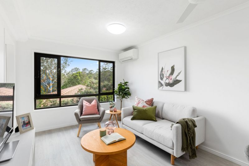 1-bedroom apartment with lush green views