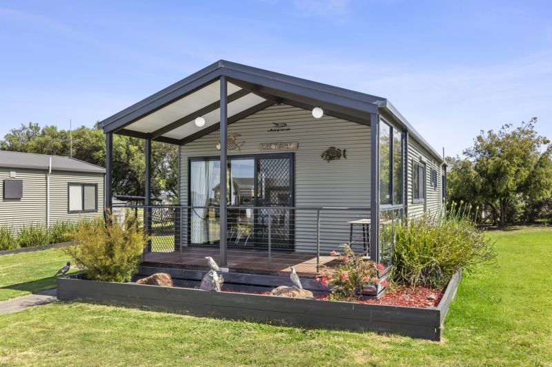 Relaxed Swan Bay Living