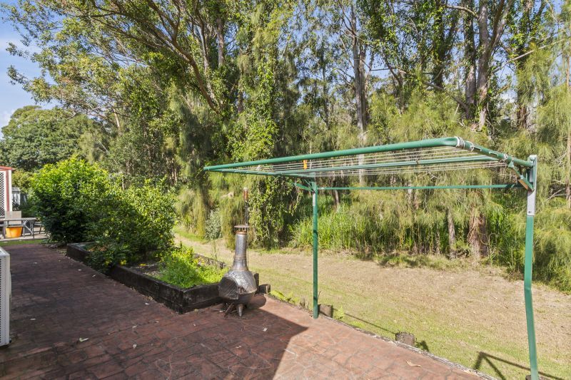 Bright & Breezy Two Bedroom Home