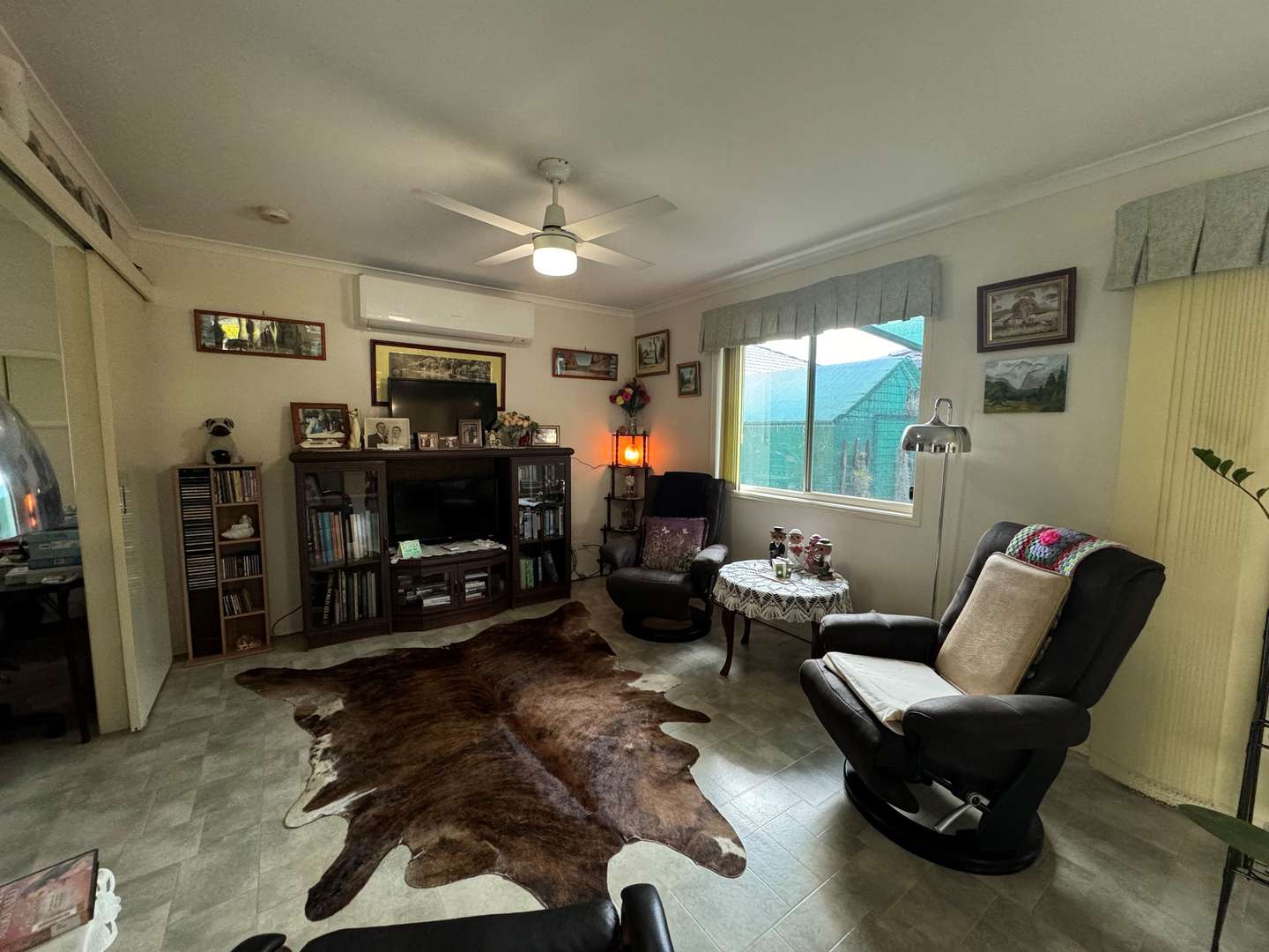 Retire in Peace & Quiet - Overlooking the Lawn Bowls Green