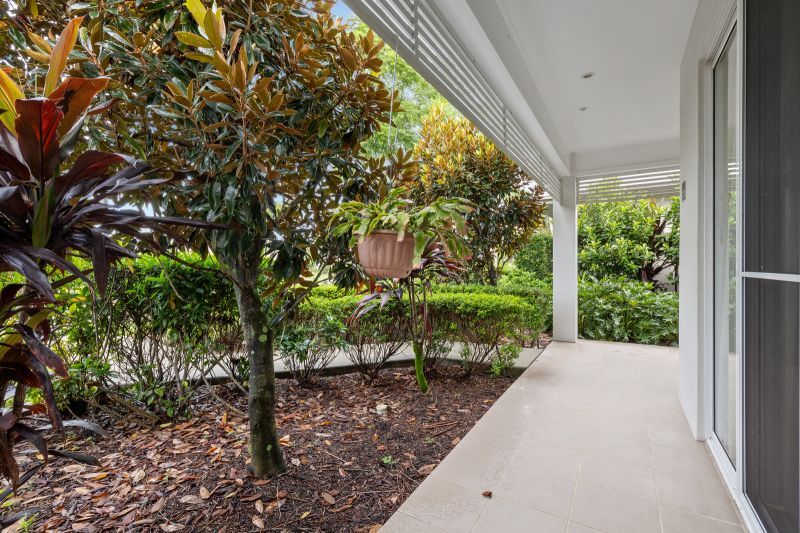 Lush Three Bedroom Corner Hideaway